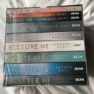 Shatter Me series by Tahereh Mafi. Comes with the 3 novellas and 6 novels.